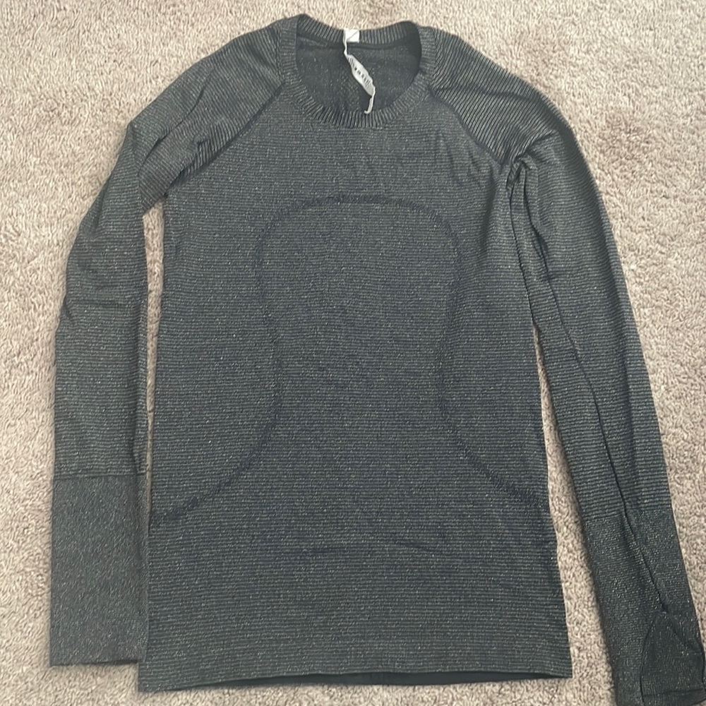 Lululemon swiftly shine long sleeve